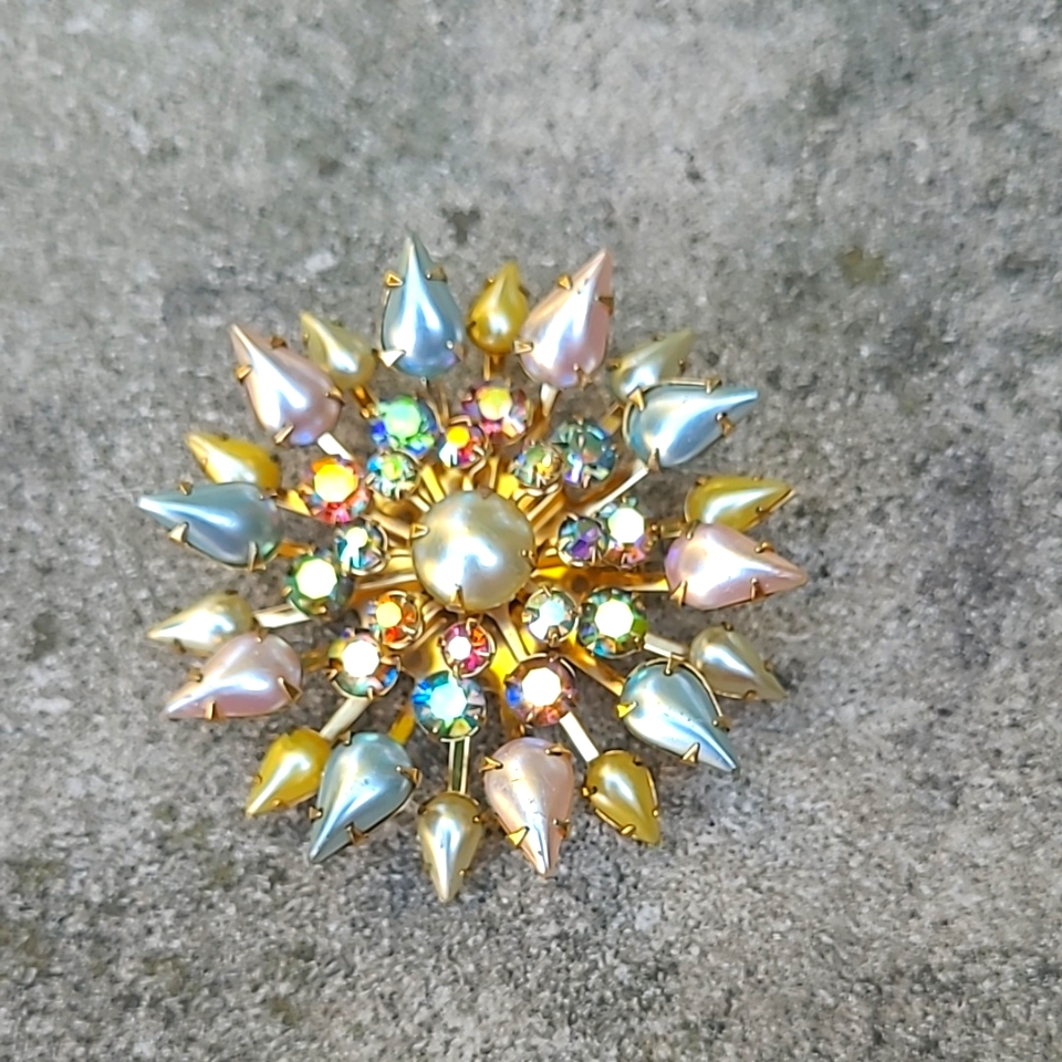 Stunning Ab Faux Pearl Brooch Vintage Pastel